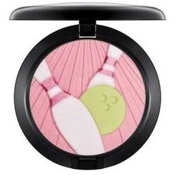 Mac It's A Strike! Pearlmatte Trophy Cipria 1 Mac It's A Strike! Pearlmatte Trophy Cipria